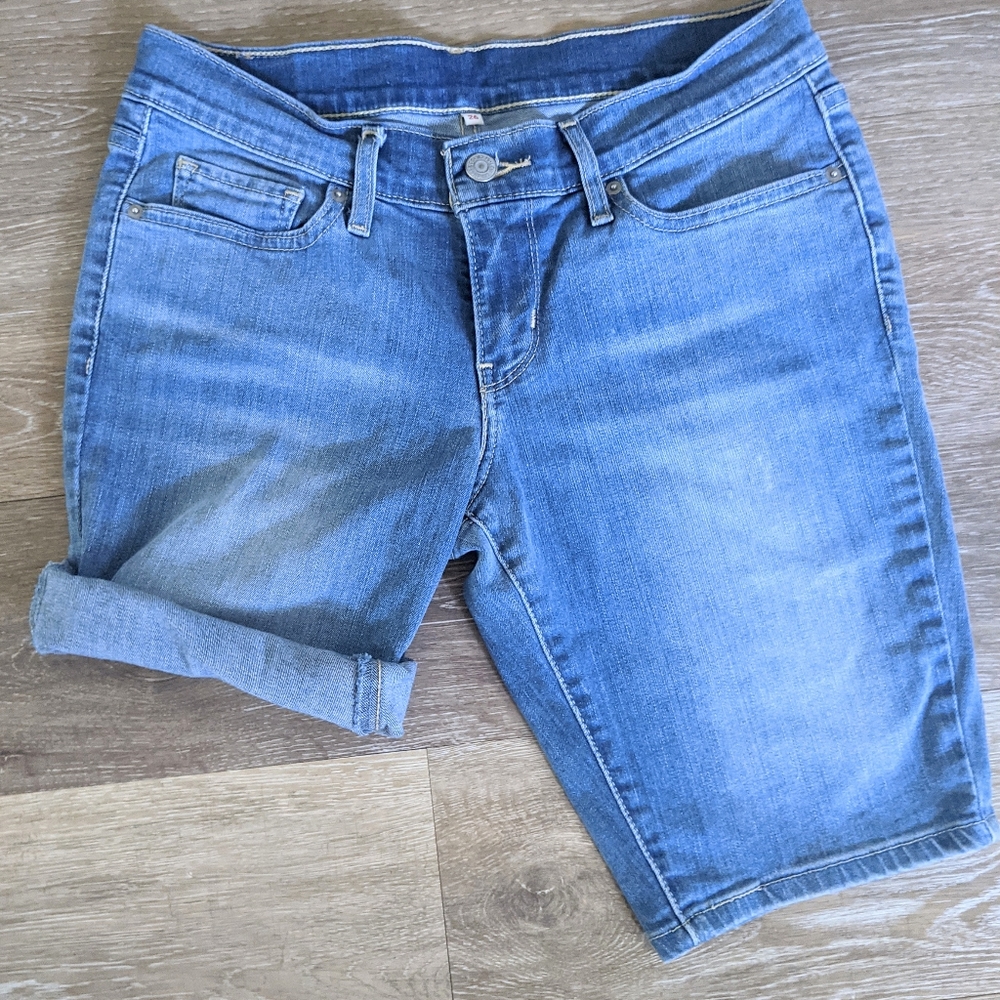 Levis Jean Shorts low rise stretch 26